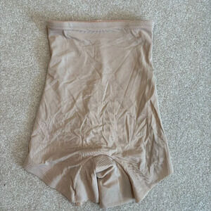 TC Fine Intimates Nude Shapewear Shaping‎ Shorts - Sz S - NWOT